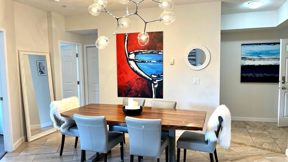 North End Condo | Stunning Lakefront Condo - 5 min walk to downtown Kelowna