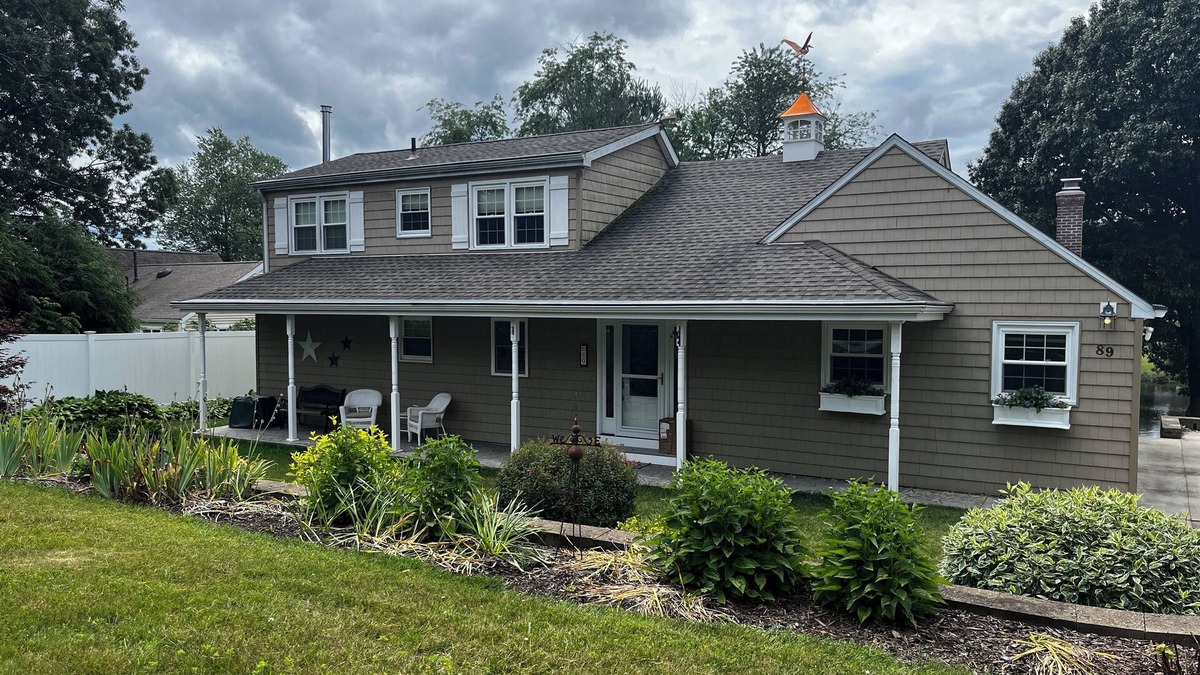 South Woodstock House | Stunning Lakefront Escape! Book Your Dream Getaway!