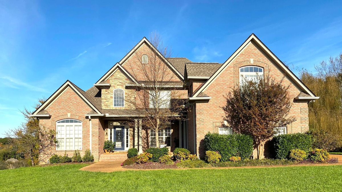 Old Hickory House | Stunning Lakeview Home, 25 min from Downtown Nashville