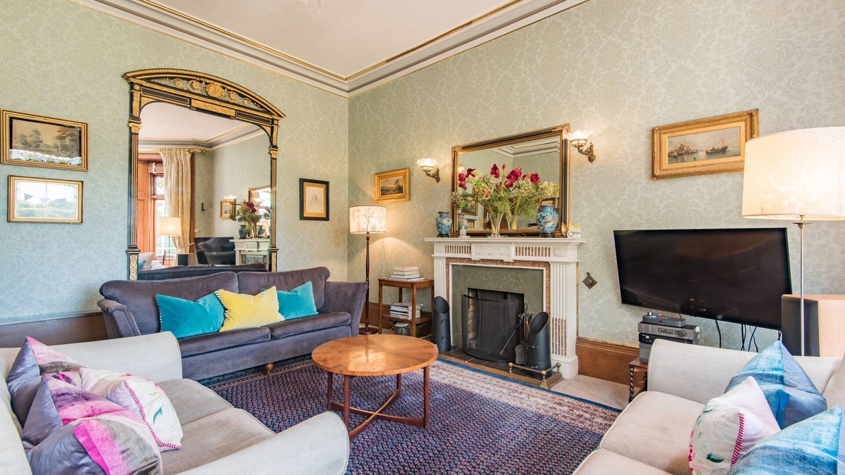 Walmer House | Stunning large family house overlooking Walmer Castle sleeping 16