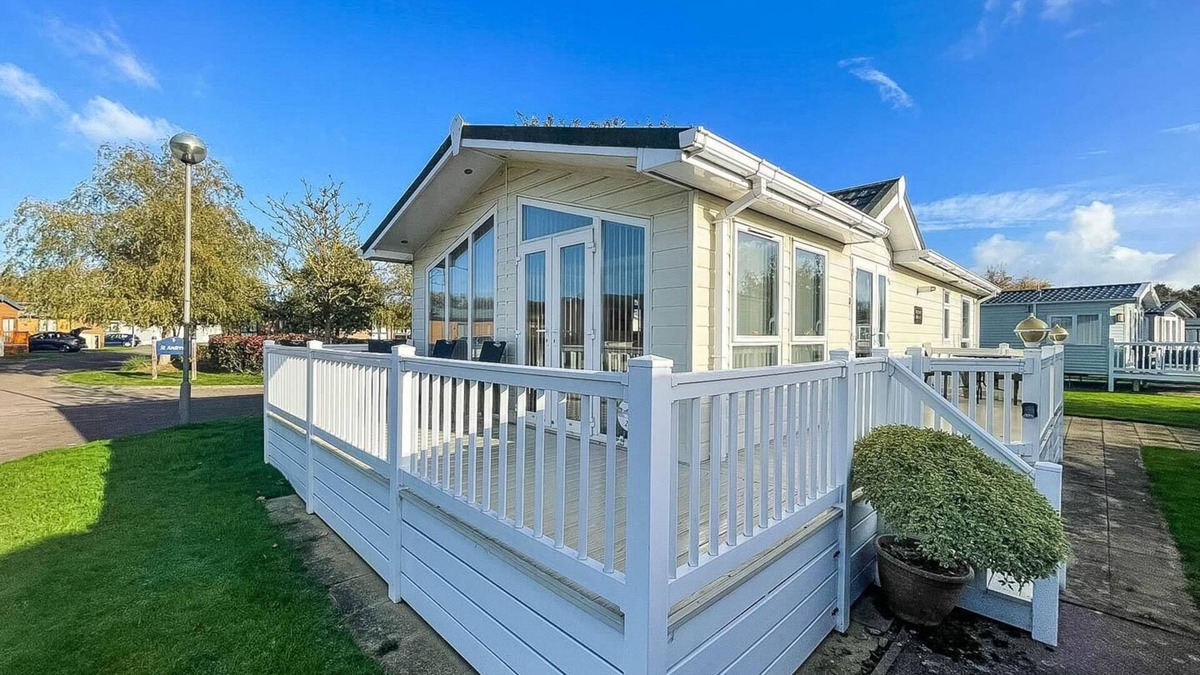 Hopton on Sea Cabin | Stunning lodge with decking at Hopton Holiday Park in Norfolk ref 80023W