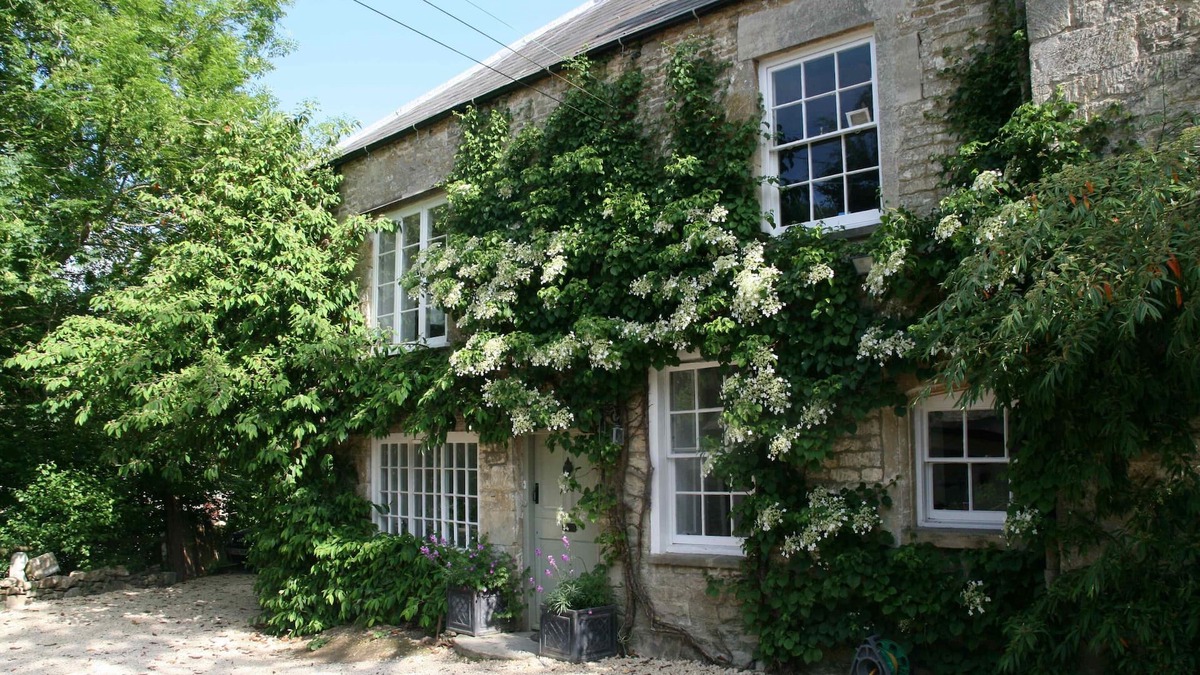 France Lynch Apartment | Stunning Loft Apartment In The Golden Valley, Cotswolds