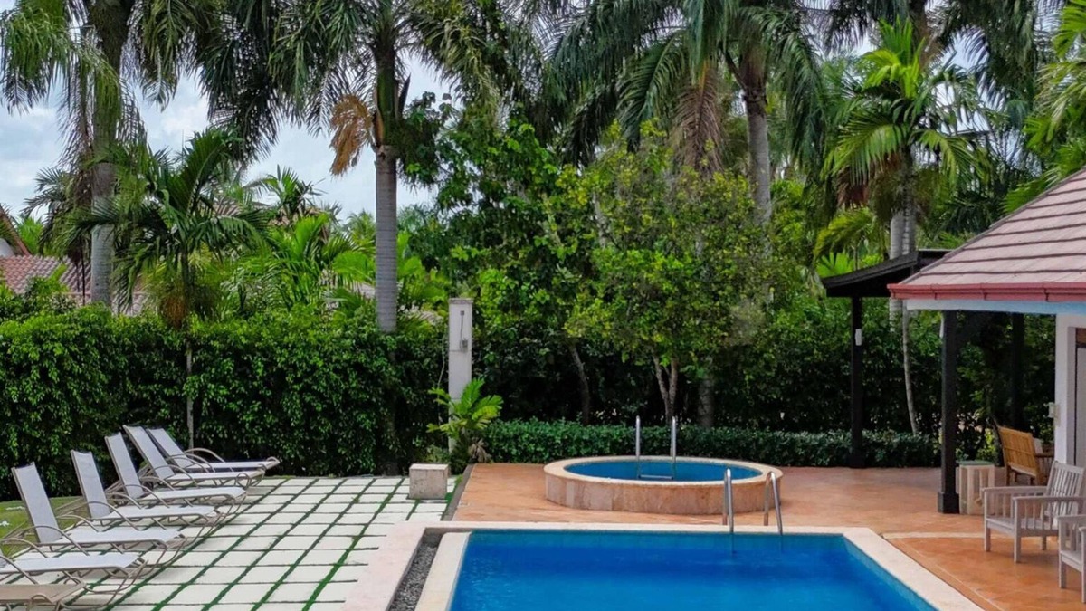 Casa de Campo Villa | 🏡 Stunning Luxury Villa for Sale and Rent - Casa de Campo