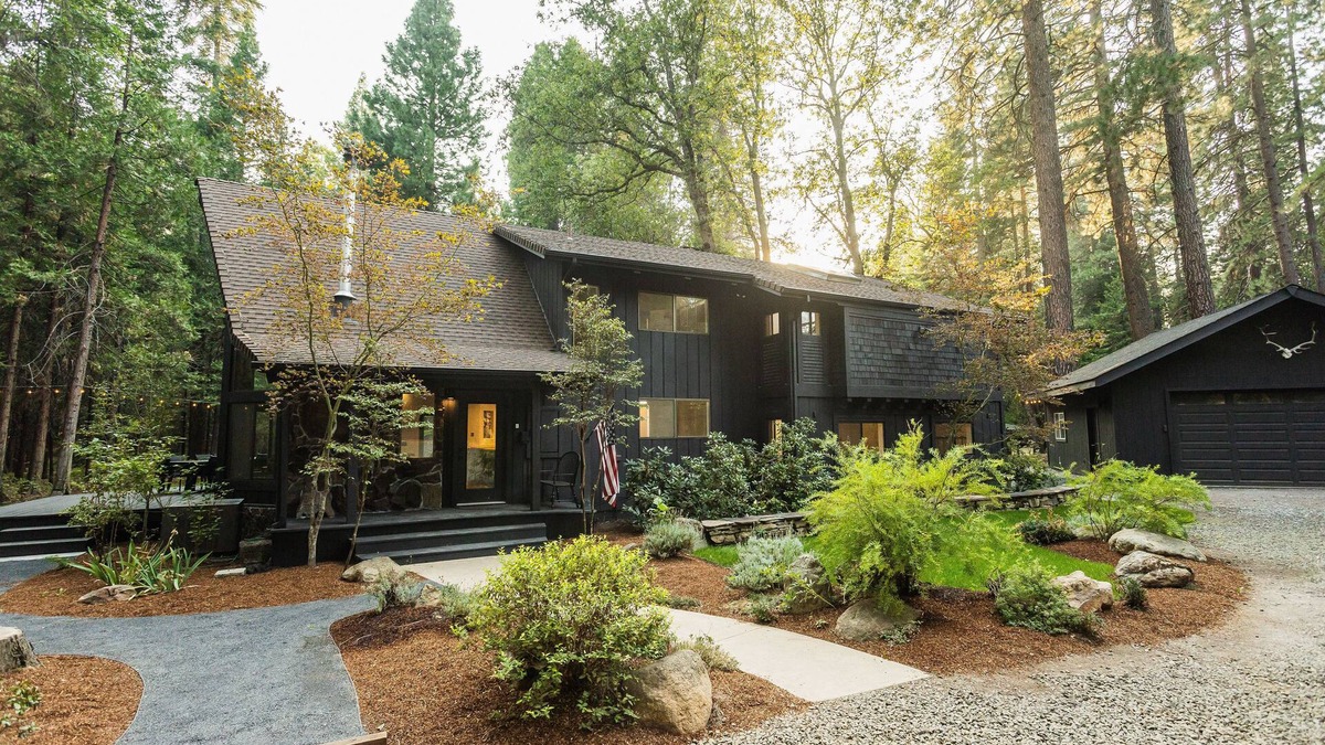 Mount Shasta Cabin | Stunning Luxury Mountain Cabin - Mount Shasta CA