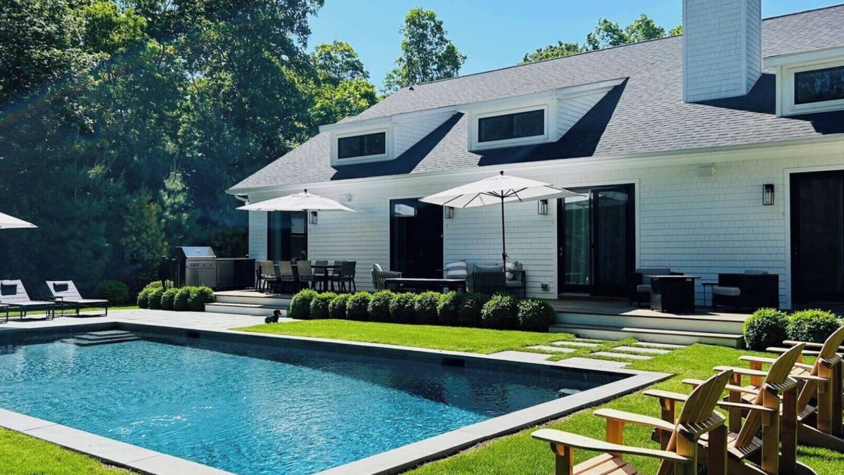 East Hampton House | Stunning meets cozy in this gorgeous newly built vacation home