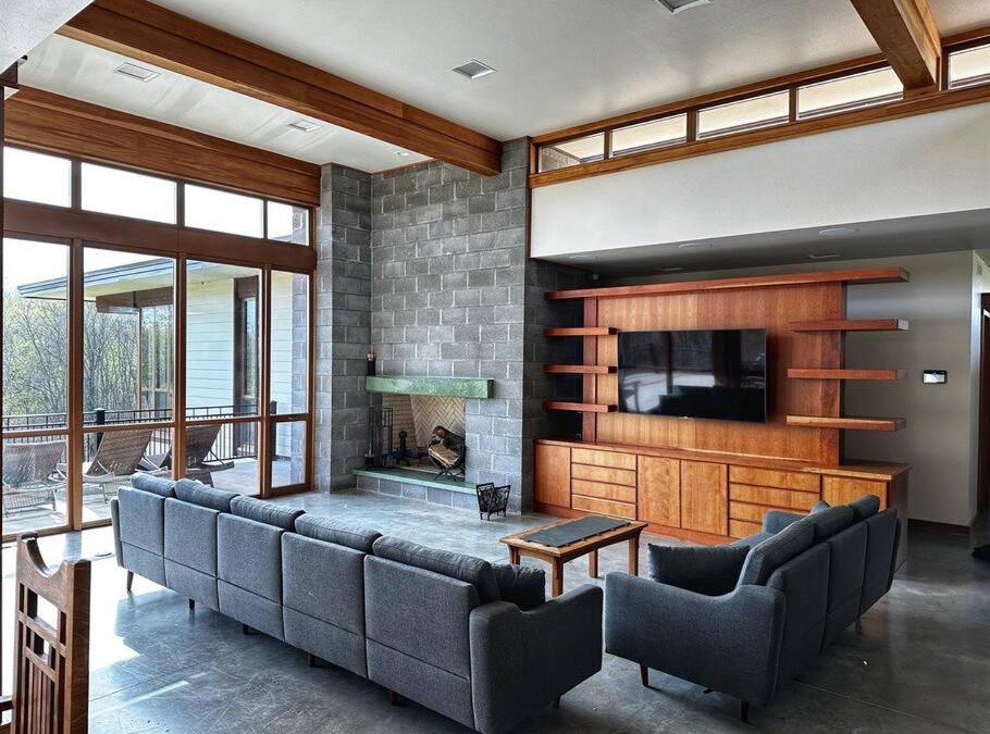 Grove House | Stunning Mid-Cent Modern Retreat Comfy Beds Grove Quiet Setting Boat Parking