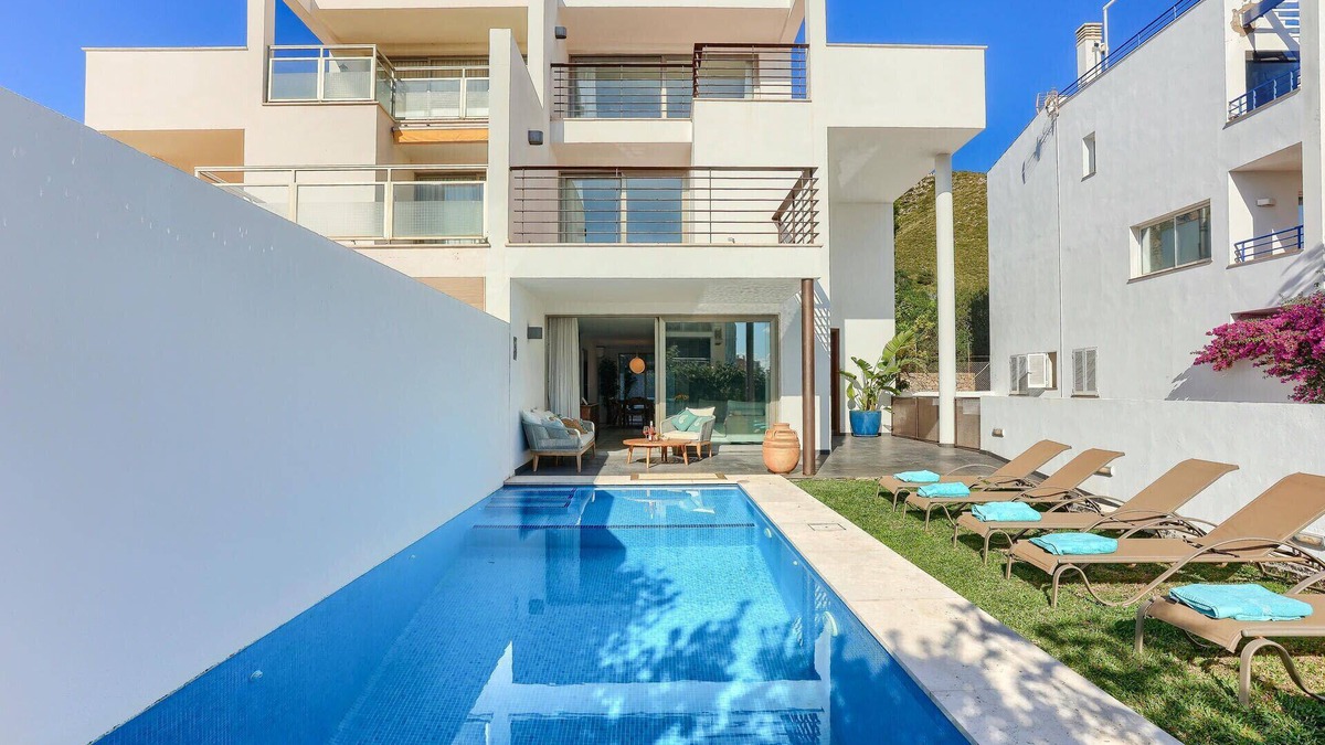 Puerto de Pollensa Villa | Stunning modern villa, 2 mins from beach