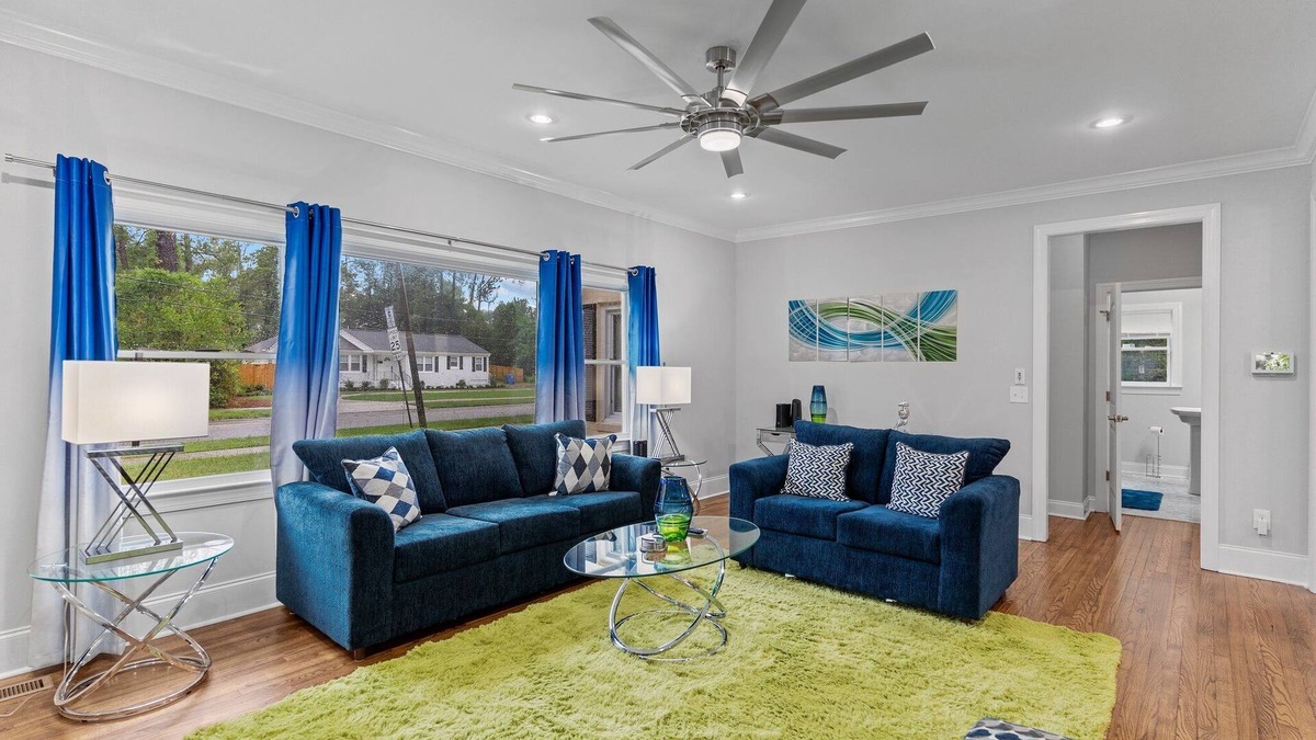 Forest Hills House | Stunning Modern 4 Bedroom House Center of Wilmington-NO cleaning fee!