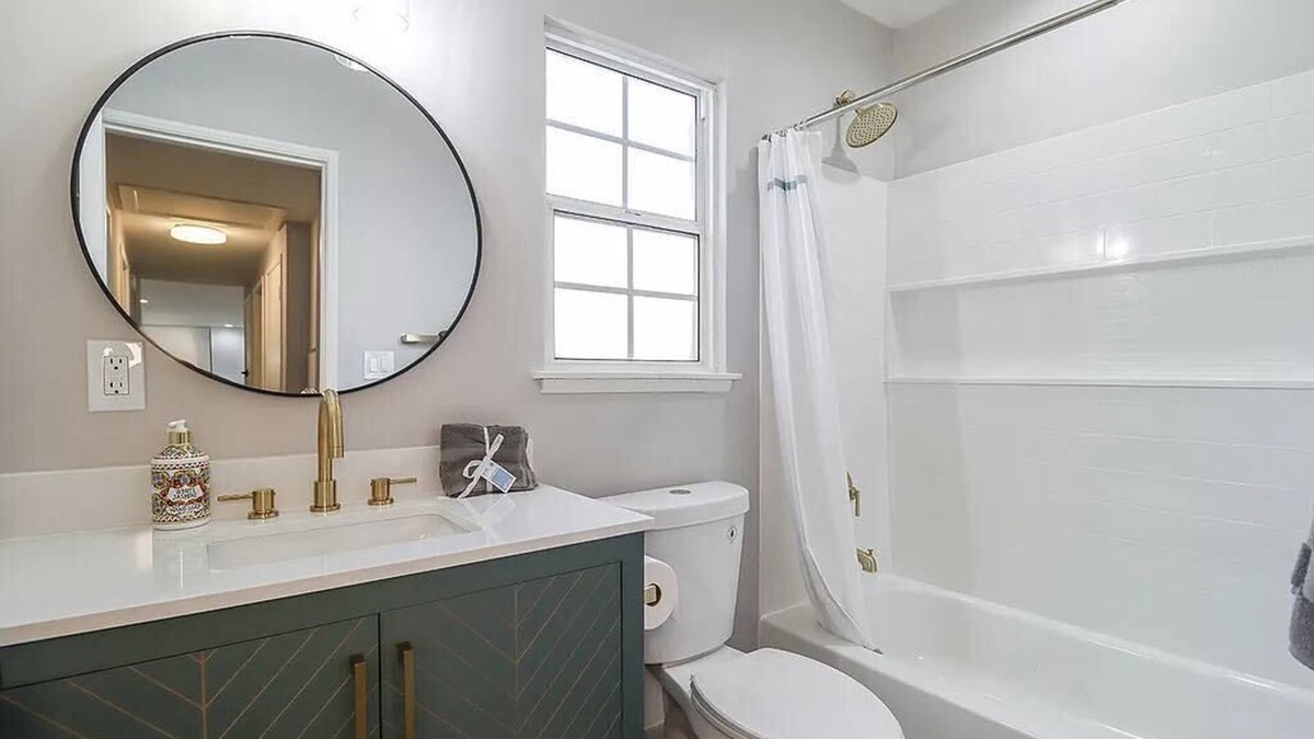 North Hills West House | Stunning Modern Home in the Heart of North Hills – 15907 Tuba St, CA 91343