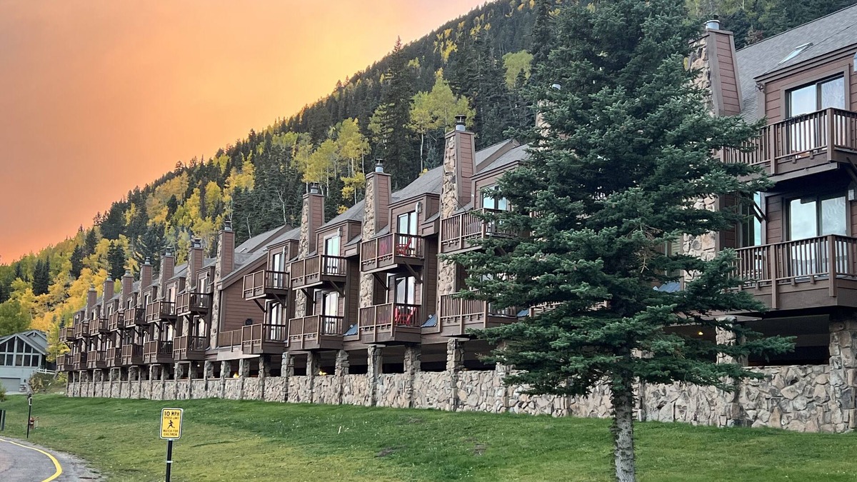 Purgatory Condo | Stunning Mountain Views, Resort Amenities: Hot Tubs, Indoor Pool, Tennis Court