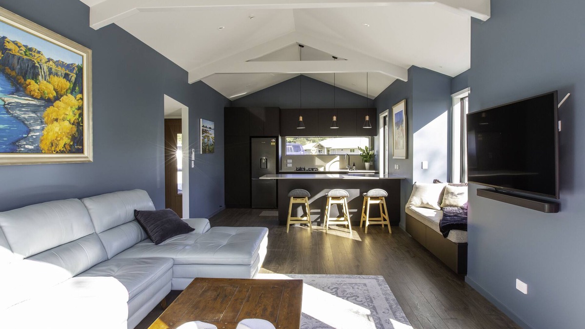 Richmond Cottage | Stunning new architectural tree-house in Richmond, Nelson