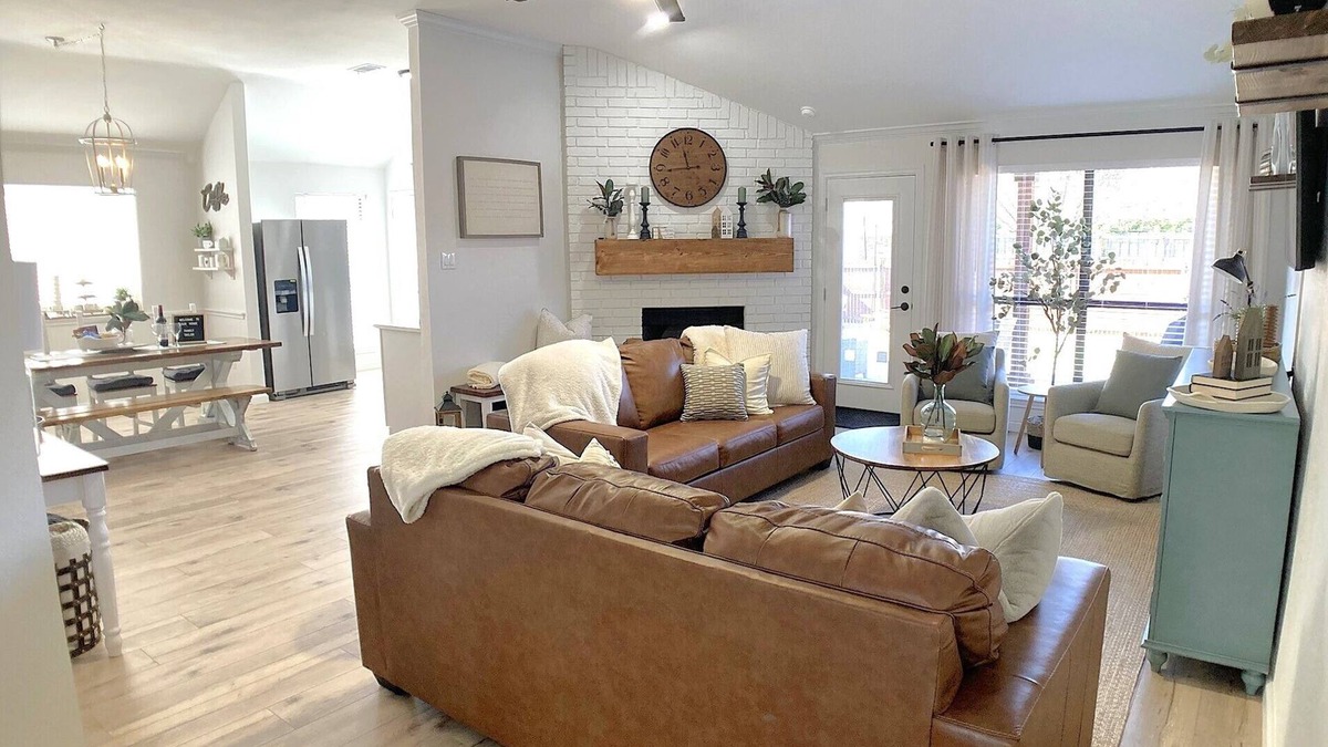 Allen House | Stunning Newly Renovated Family Friendly Home w/Hot Tub, Fire Pit + Game Room