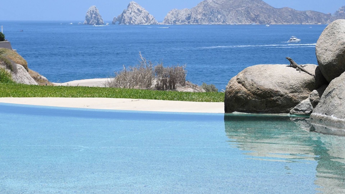 Cabo Bello Condo | Stunning Ocean and Arch View in tranquil Cabo San Lucas