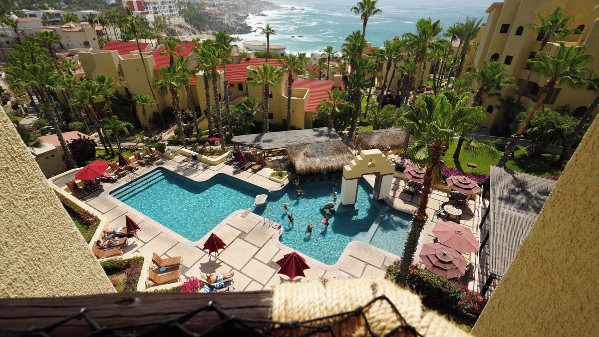 Cabo Bello Condo | Stunning Ocean View! 1BED/1BA Fully Renovated Condo!