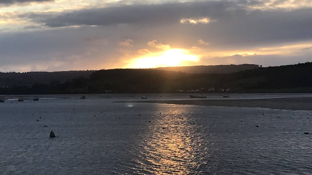 Exmouth Apartment | Stunning Ocean Views, Modern Decor, Sleep 6. WiFi