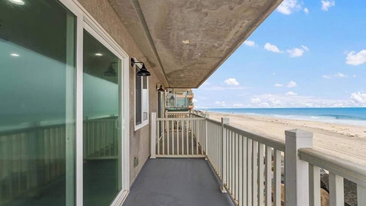 Imperial Beach House | Stunning Oceanfront luxury Townhome