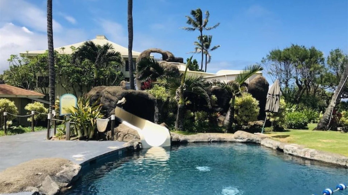Hanamaulu Condo | Stunning Oceanview Room, Beachfront Resort, 4 Pools, 2 Jacuzzis, Restaurants