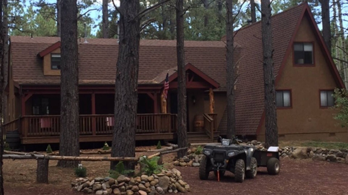 Flagstaff Cabin | Stunning OFF-GRID Cabin Retreat! Quiet and Private !