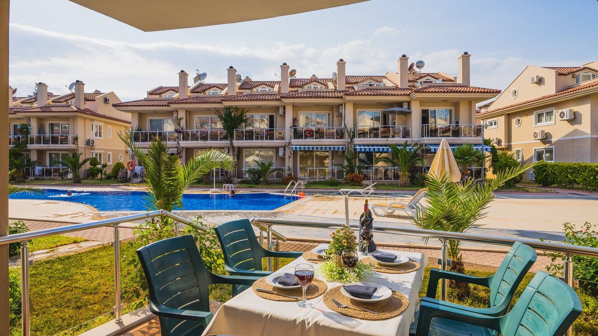 Fethiye City Center Apartment | stunning one bedroom apartment in fethiye with private beach and 24/7 security