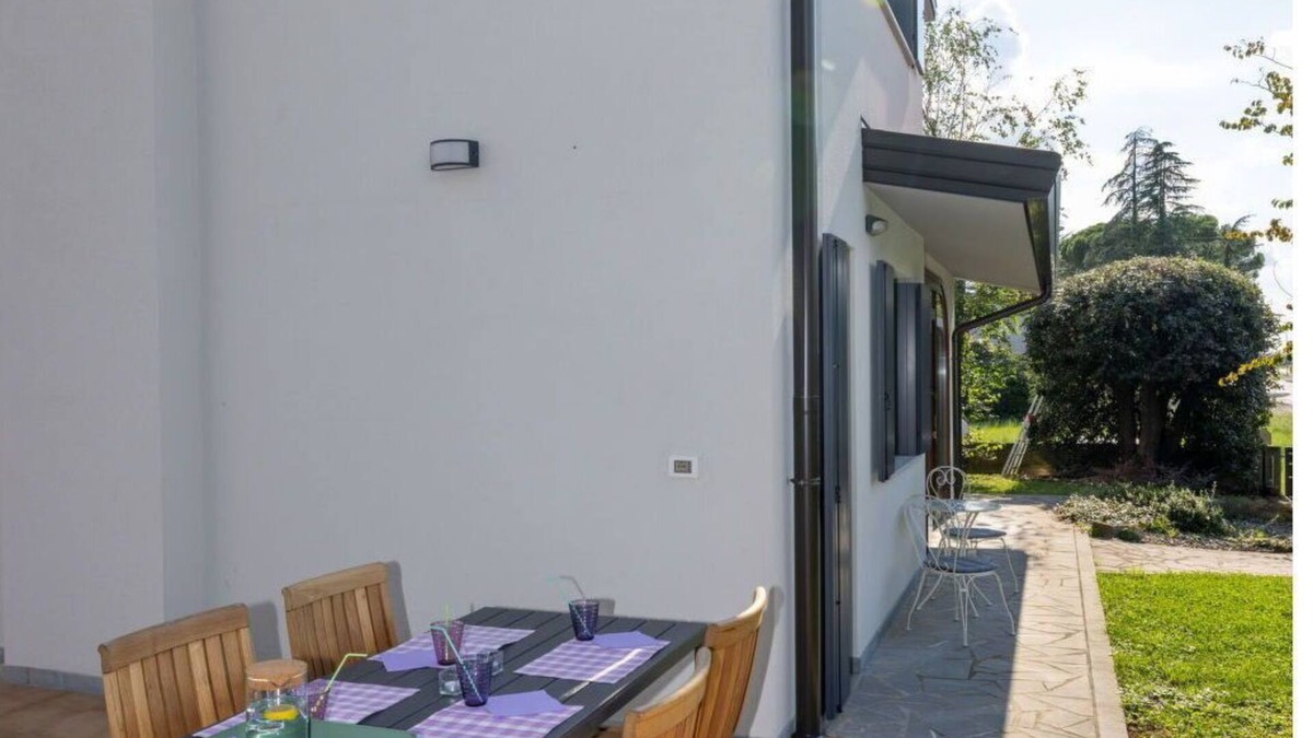 Bottenicco House | Stunning private villa for 4 guests with A/C, WIFI and terrace