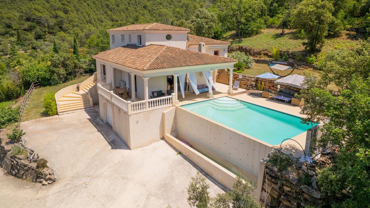 Sollies-Toucas Villa | Stunning pool villa with stunning views