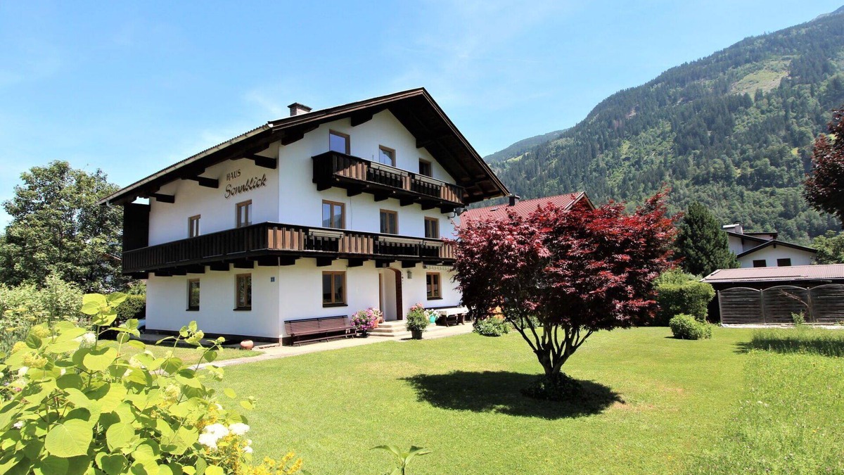 Uderns House | Stunning private villa for 16 guests with WIFI, TV, terrace and panoramic view