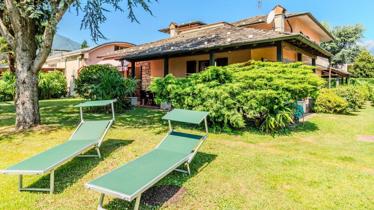 Delebio House | Stunning private villa for 8 people with WIFI, TV, patio and panoramic view
