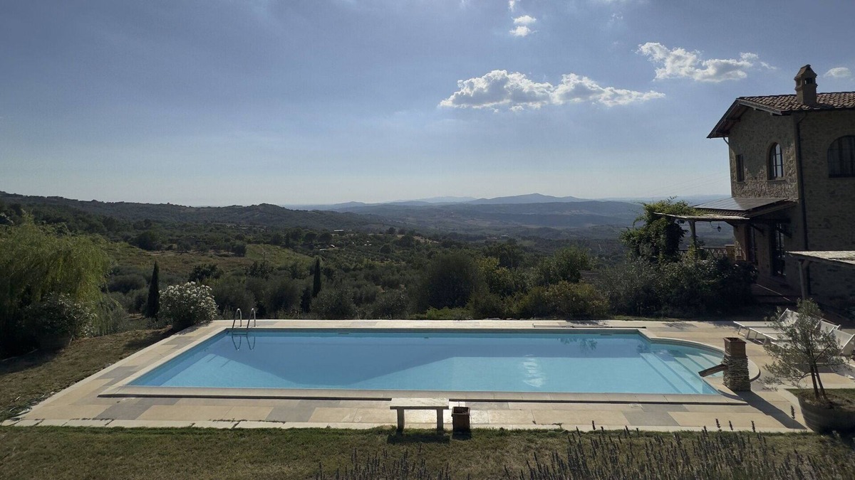 Cinigiano Villa | Stunning private villa for 9 guests with private pool, WIFI, TV, terrace, panoramic view and par...