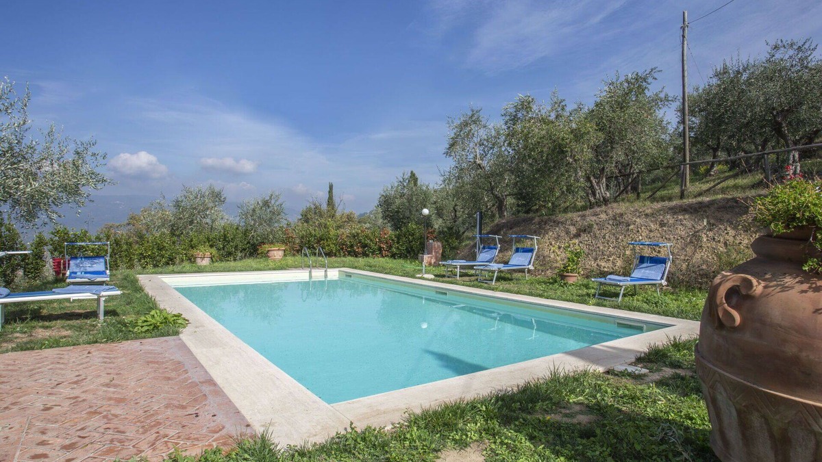 Monsummano Terme Villa | Stunning private villa for 9 people with WIFI, private pool, hot tub, TV, terrace and pets allowed