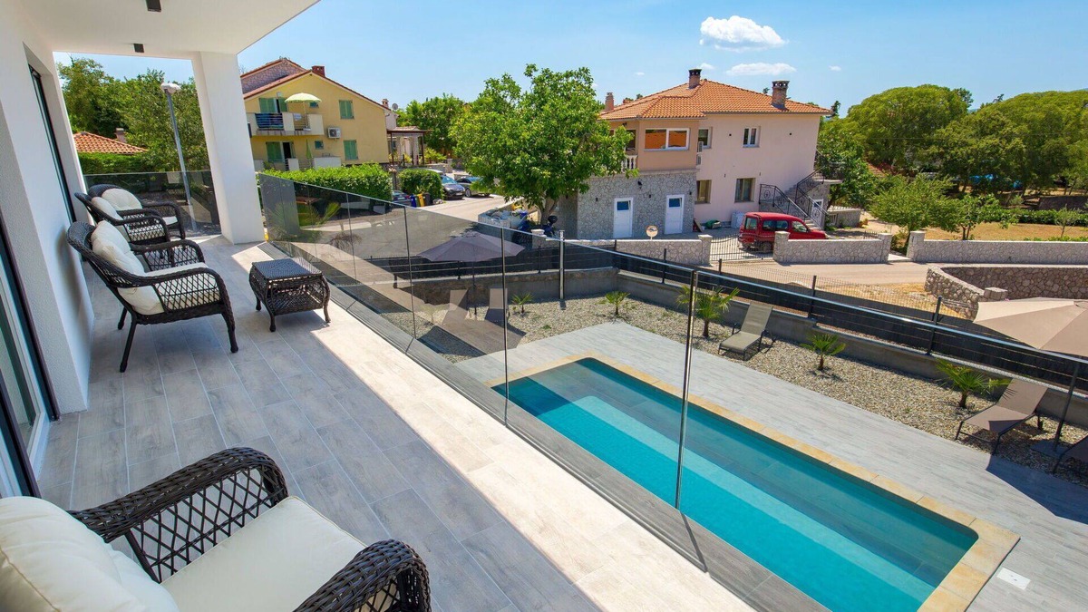 Skrbcici House | Stunning private villa for 10 guests with private pool, A/C, WIFI, TV and terrace