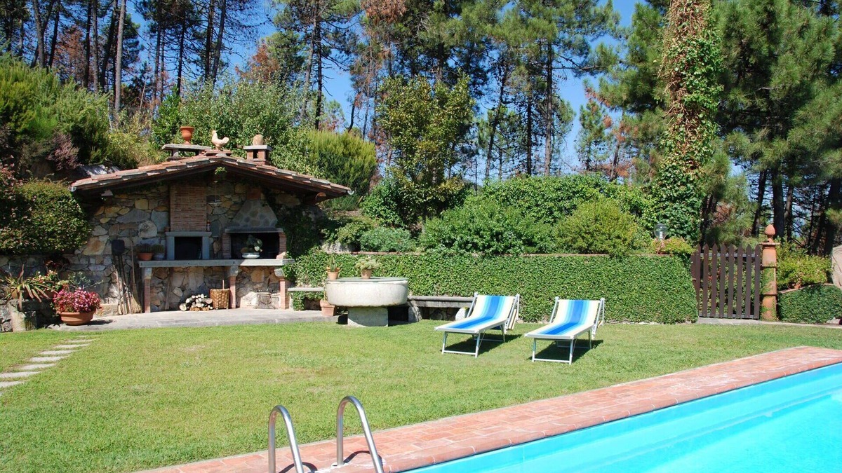 SantʼAndrea di Compito Villa | Stunning private villa with WIFI, A/C, private pool, TV, terrace and panoramic view, close to Lu.