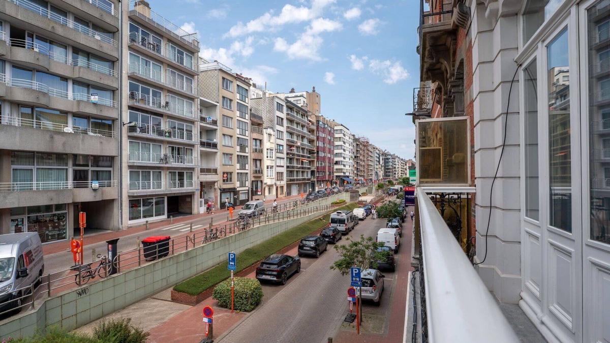 Blankenberge Villa | Stunning private villa for 8 guests with WIFI, A/C, TV and terrace