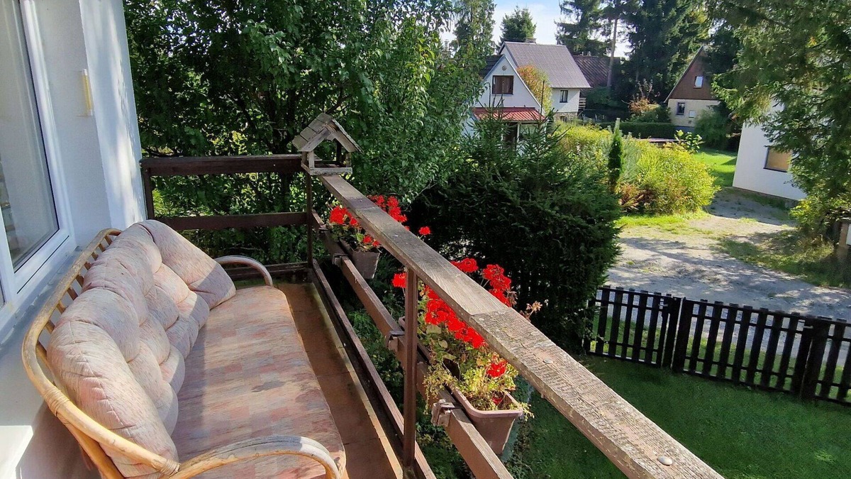 Karlovy Dvory House | Stunning private villa for 5 people with WIFI, TV, balcony, pets allowed, panoramic view and par.
