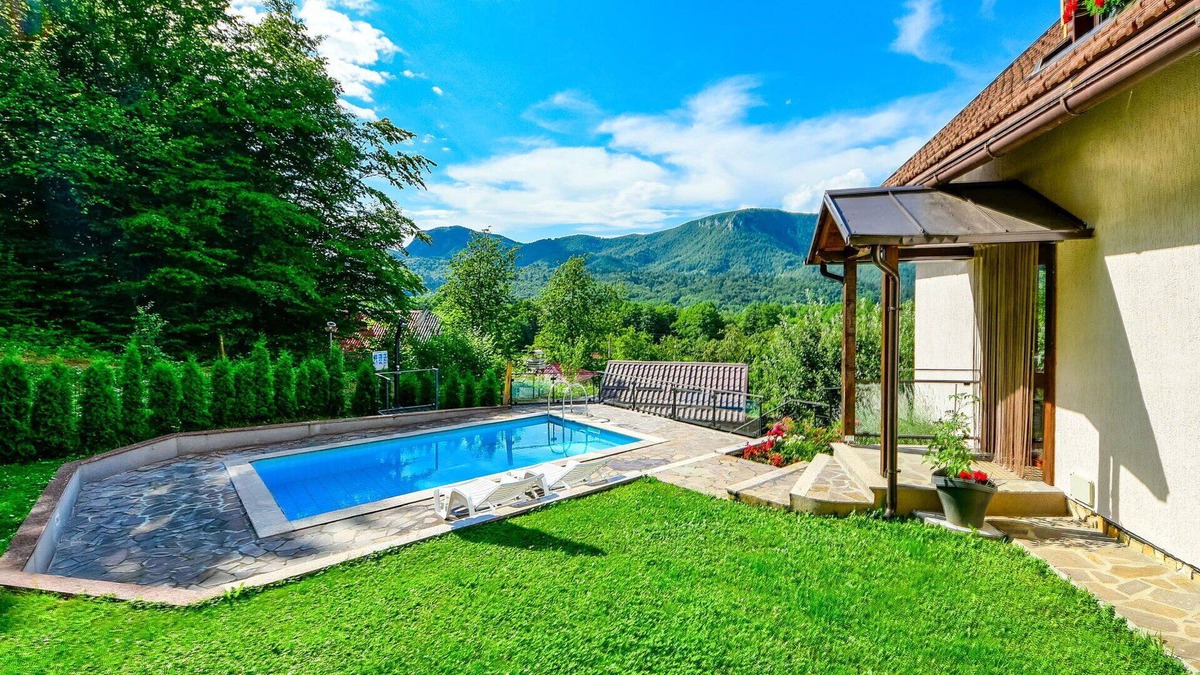 Skrad House | Stunning private villa for 6 guests with A/C, WIFI, private pool, TV, terrace and panoramic view