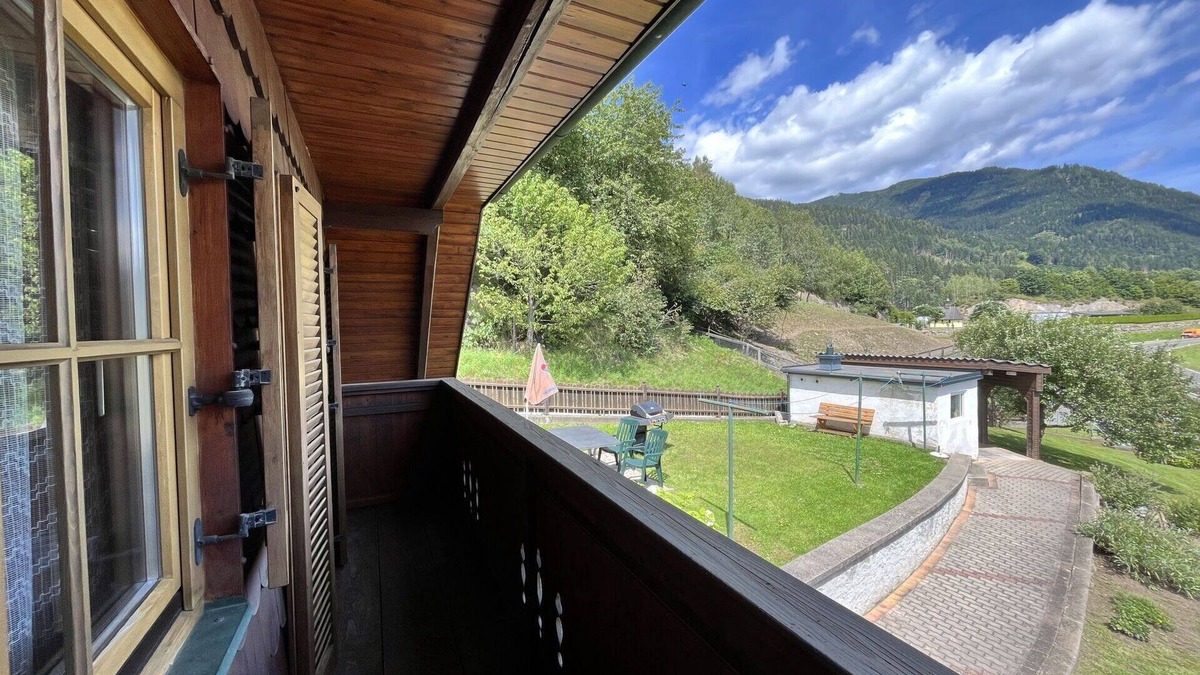 Niederwolz House | Stunning private villa for 6 guests with WIFI, TV, terrace and pets allowed