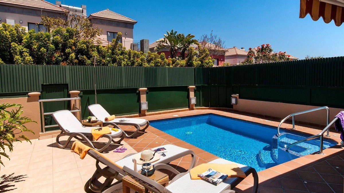 Meloneras Villa | Stunning private villa for 8 guests with A/C, private pool, WIFI, TV, patio and pets allowed