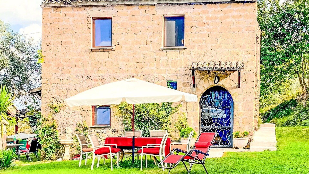 Bagnoregio Villa | Stunning private villa for 7 guests with WIFI and pets allowed