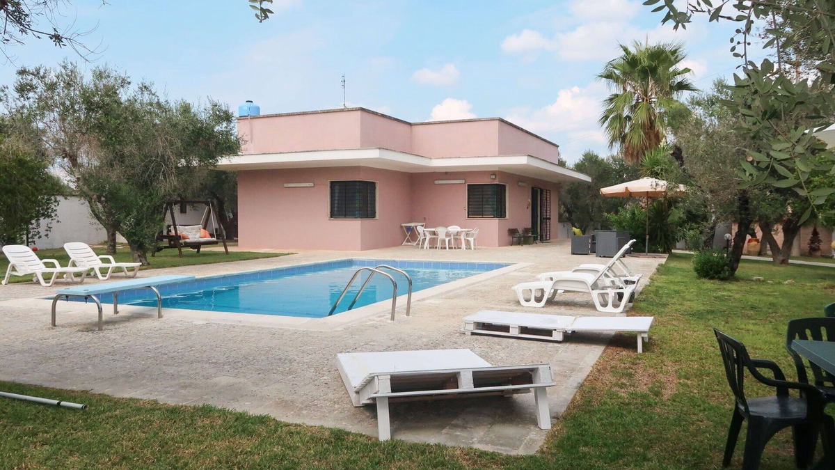 Martignano Villa | Stunning private villa with private pool, WIFI, A/C, TV, terrace, pets allowed and parking
