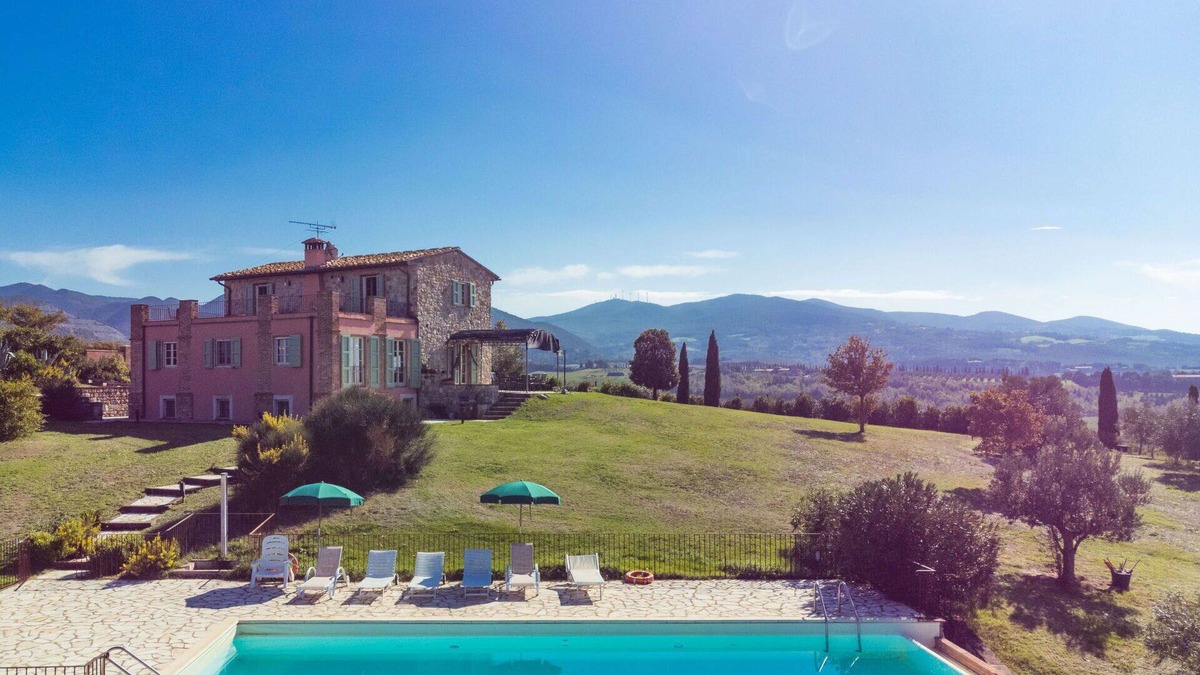 Santa Luce Villa | Stunning private villa with private pool, TV, terrace, pets allowed, panoramic view and parking