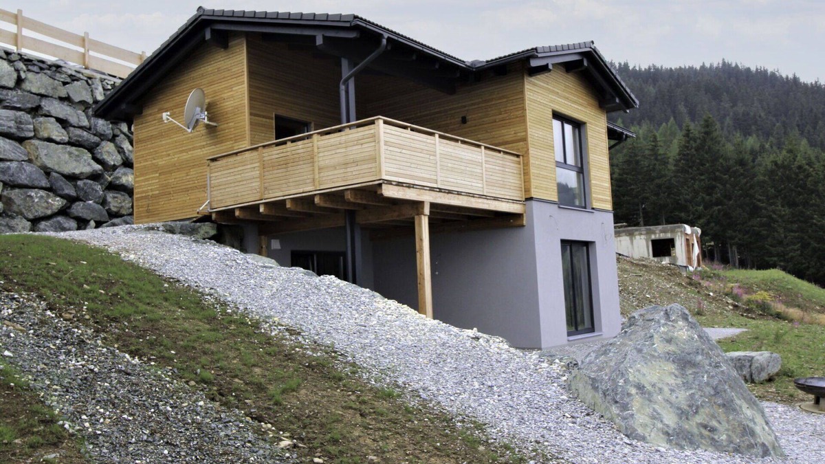 Wolfsberg House | Stunning private villa for 6 guests with WIFI, TV and terrace