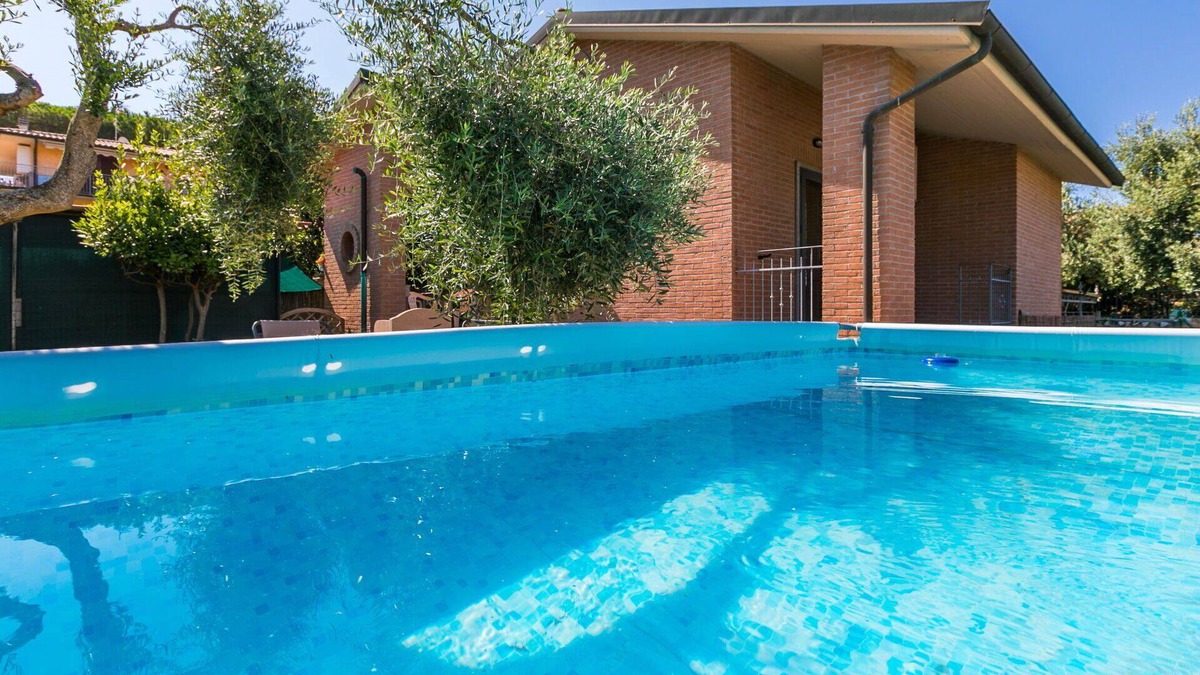 Follonica House | Stunning private villa for 12 guests with A/C, private pool, WIFI, TV, patio and pets allowed