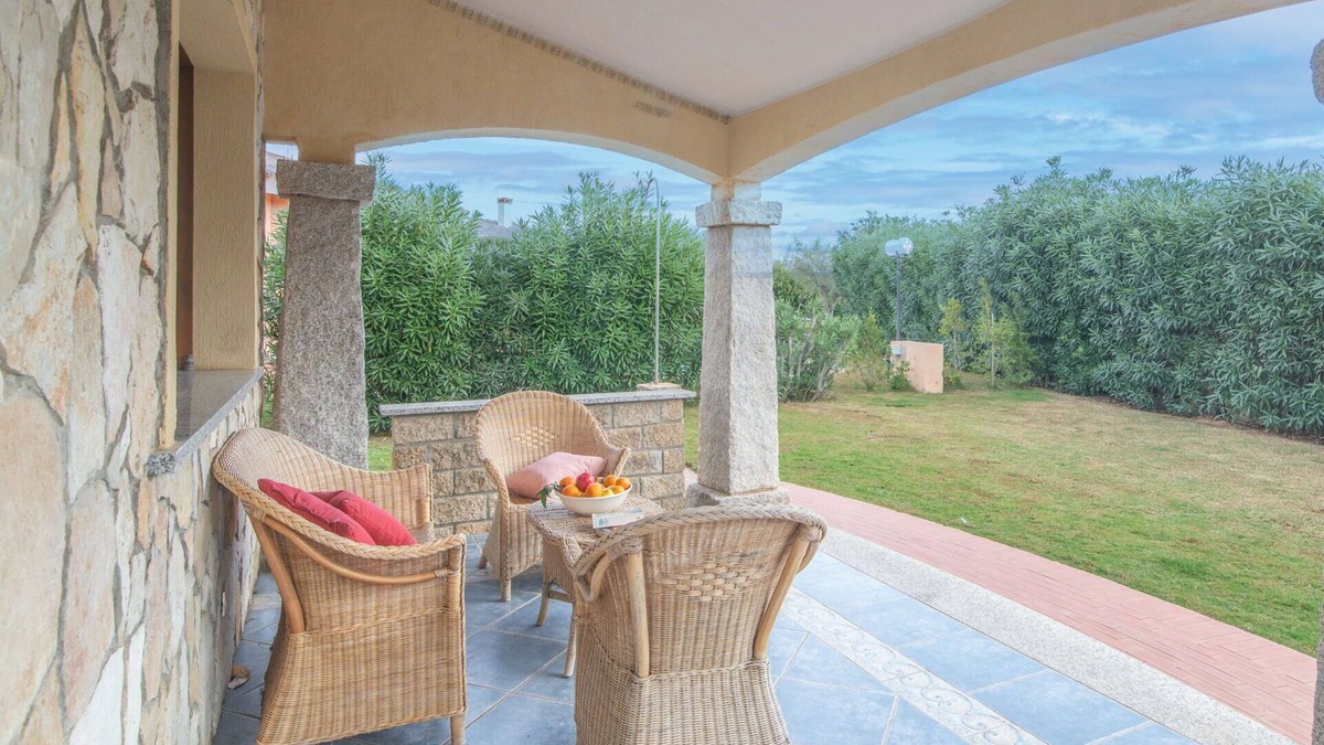 Sant'Elmo Villa | Stunning private villa for 6 guests with pool, A/C, WIFI, TV, patio and parking