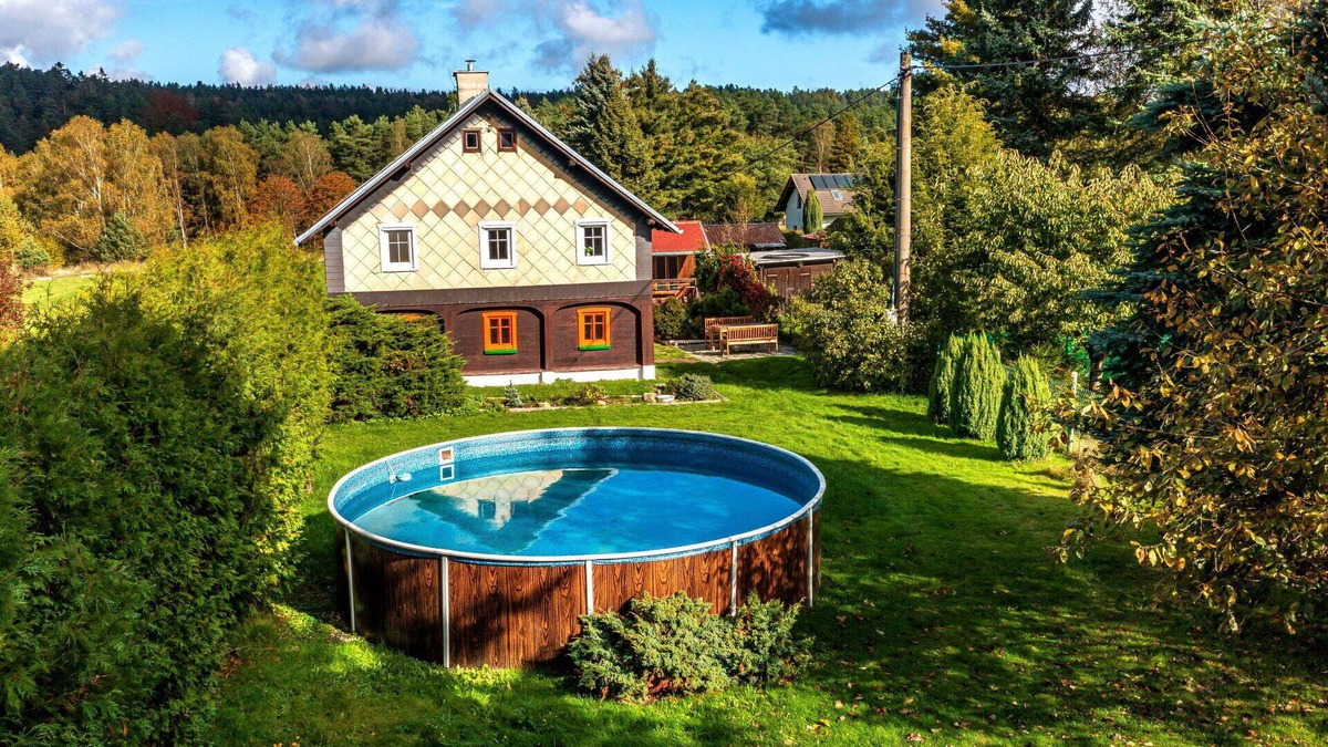 Kamen Villa | Stunning private villa for 6 people with WIFI, private pool, TV and patio