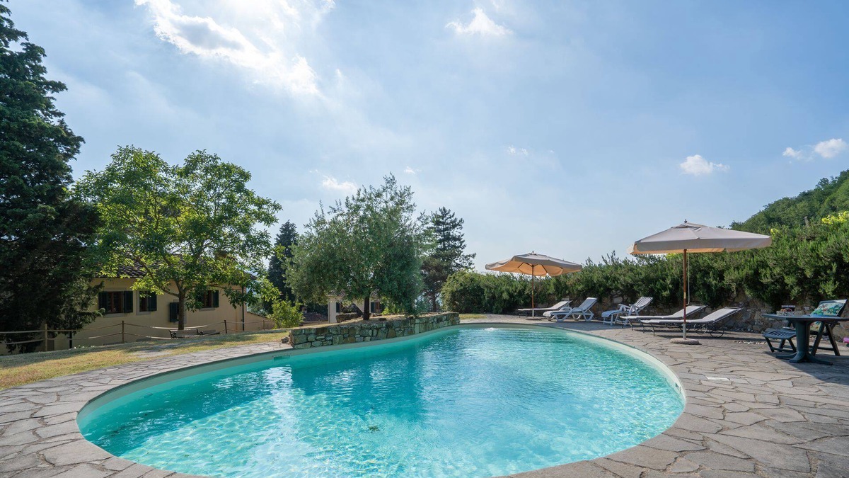 Dicomano Villa | Stunning private villa with WIFI, private pool, TV, patio, pets allowed, panoramic view and park...