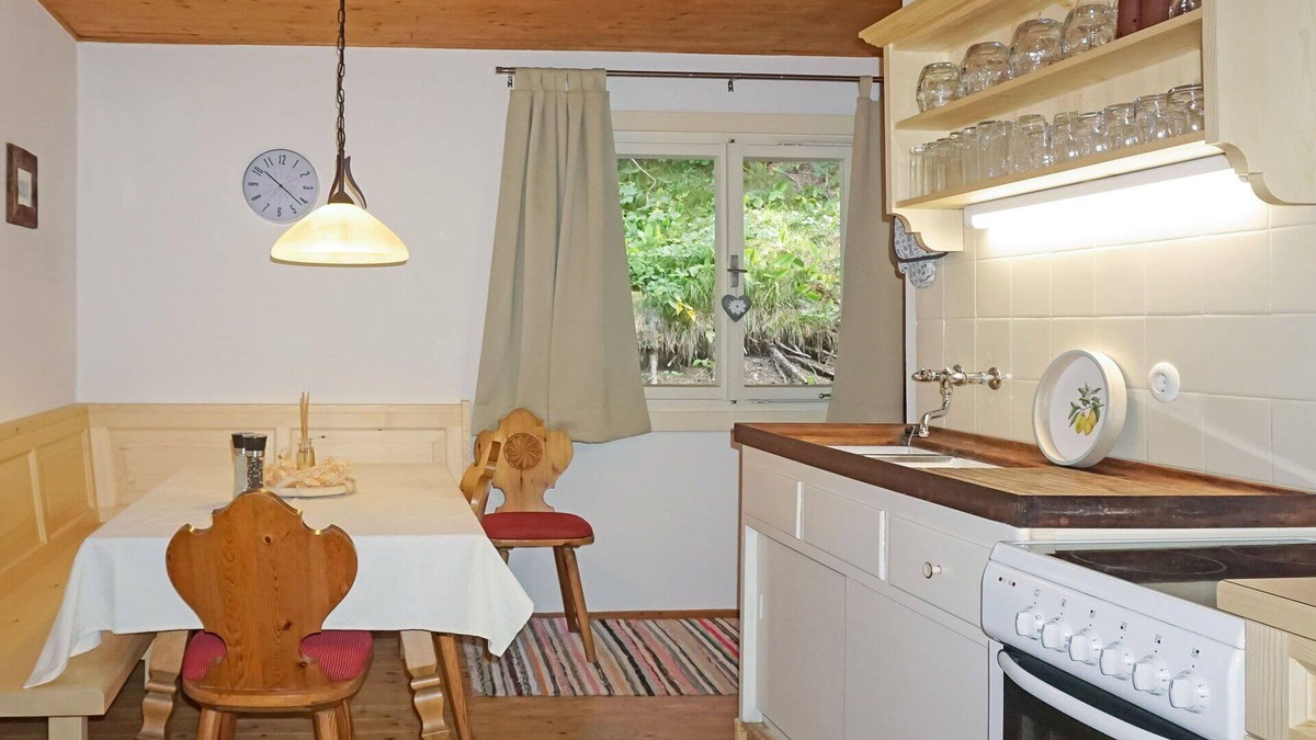 Flirsch House | Stunning private villa for 7 guests with TV and patio