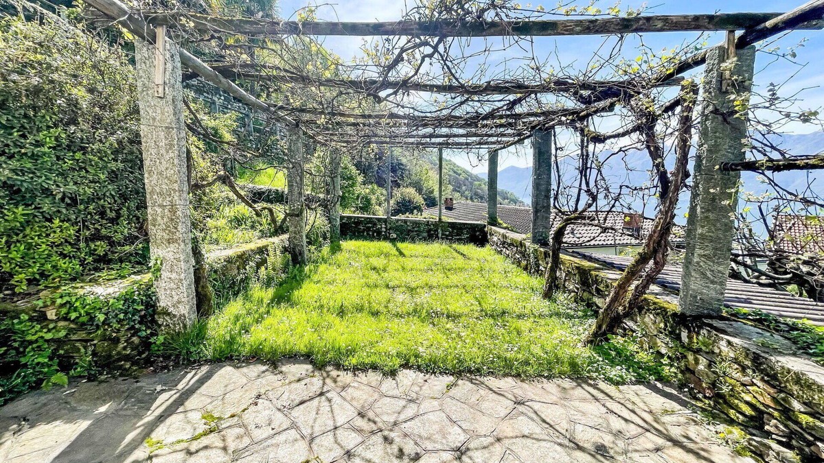 San Nazzaro House | Stunning private villa for 5 people with TV, balcony and pets allowed
