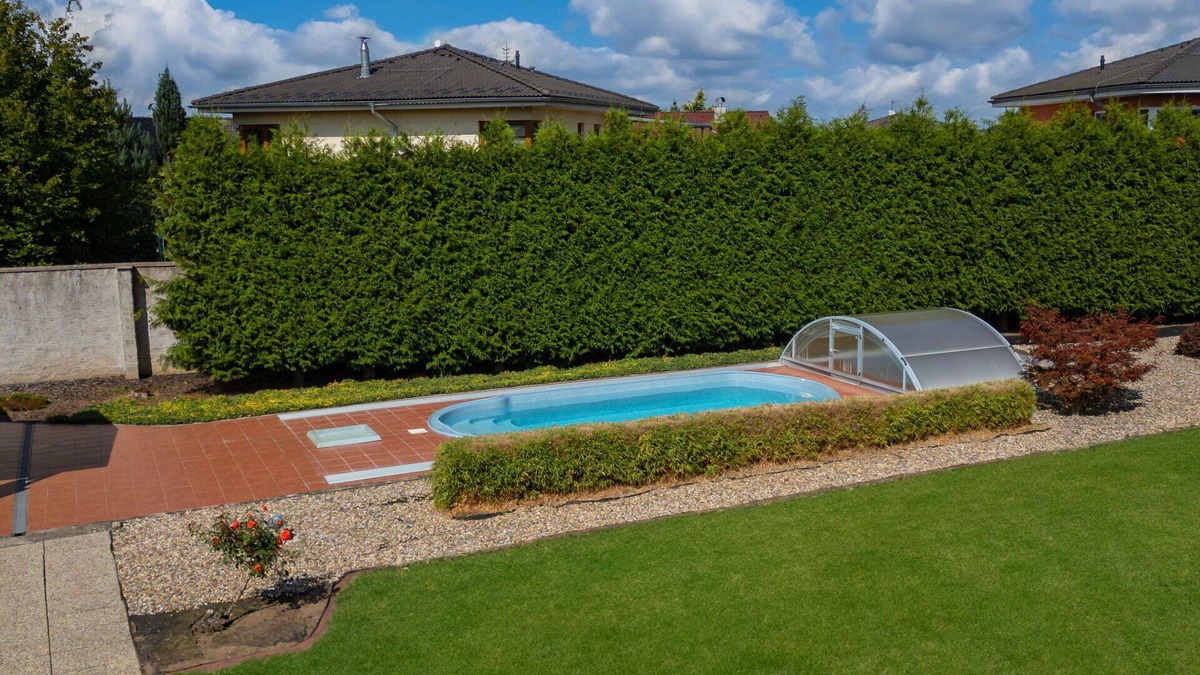 Dolni Chabry Villa | Stunning private villa for 8 guests with WIFI, private pool, TV and terrace