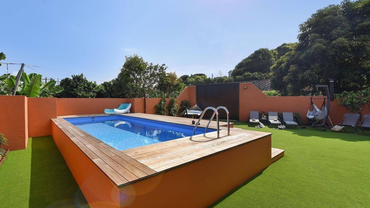 Arucas House | Stunning private villa for 10 people with private pool, WIFI, TV and patio