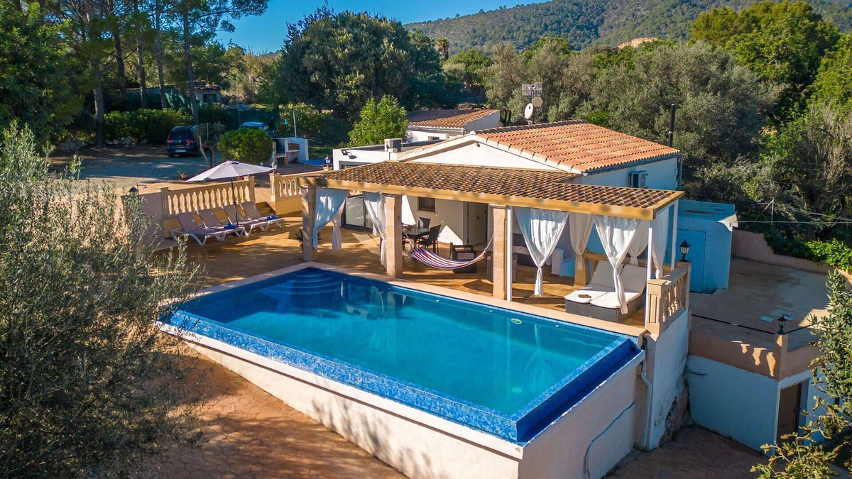 Lloseta House | Stunning private villa for 4 guests with A/C, WIFI, private pool, TV, patio and panoramic view