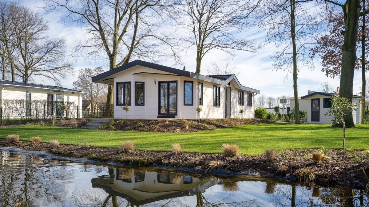 Susteren House | Stunning private villa for 6 guests with pool, WIFI, TV and terrace